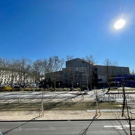 아파트 Modernes Im Zentrum Von